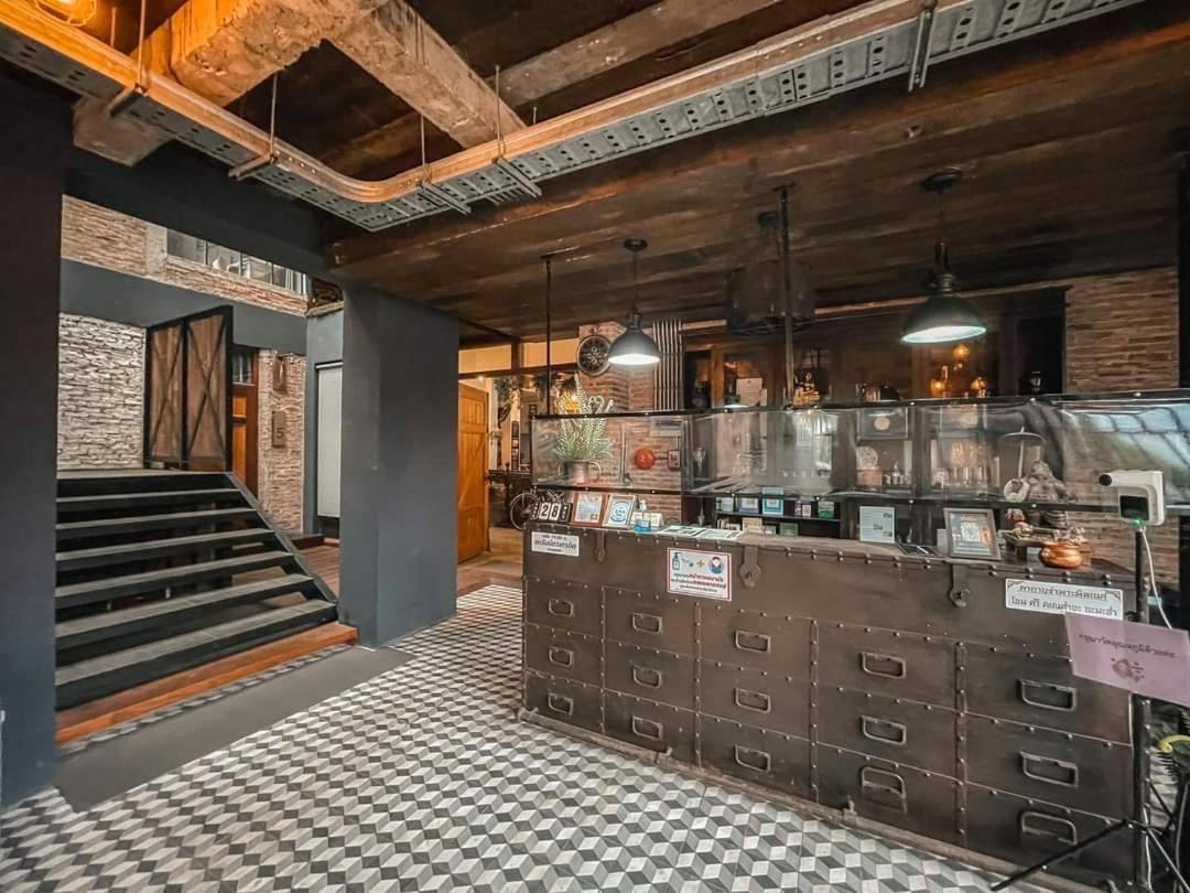 Px122 Dbest Hotel Нан Экстерьер фото